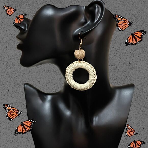 3/$25❗️Rattan Round Drop Earrings - Picture 1 of 3